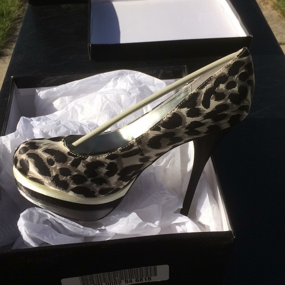 NWT leopard print stilettos, very sexy, - Picture 2 of 5